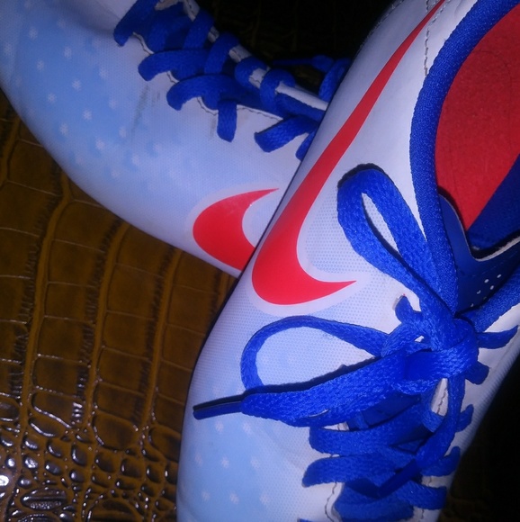 Cleats - Picture 3 of 6